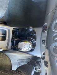 2005 Toyota Hilux - Thumbnail