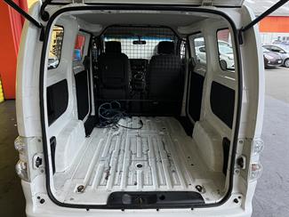 2014 Nissan Nv200 - Thumbnail