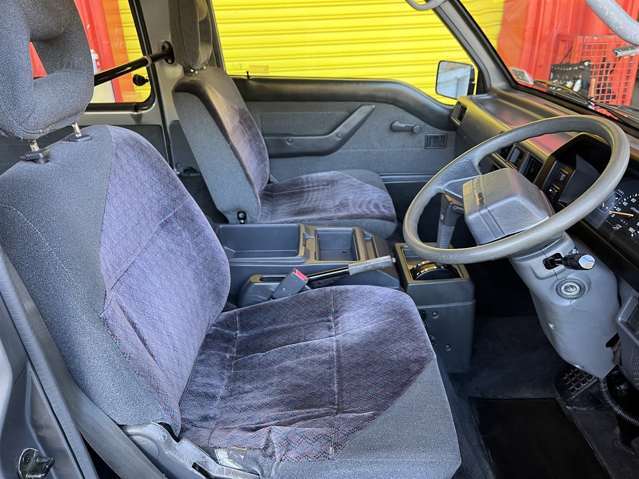 1996 Mitsubishi l300