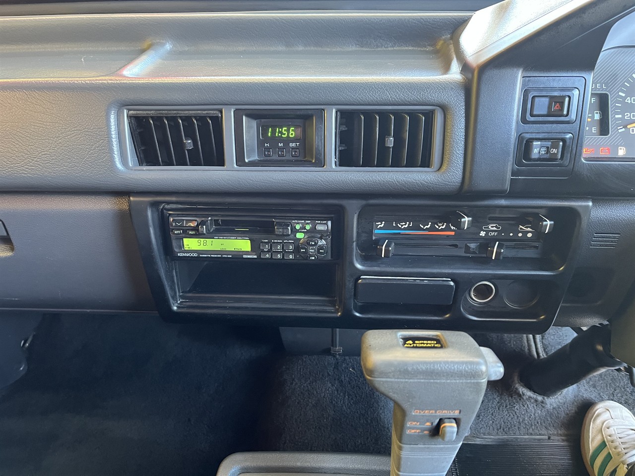1996 Mitsubishi l300