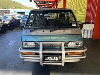 1996 Mitsubishi l300 - Thumbnail