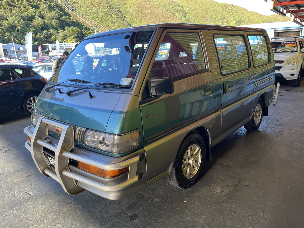 1996 Mitsubishi l300