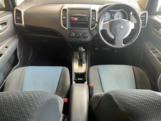 2006 Nissan Wingroad - Thumbnail