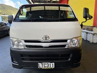 2013 Toyota Hiace - Thumbnail