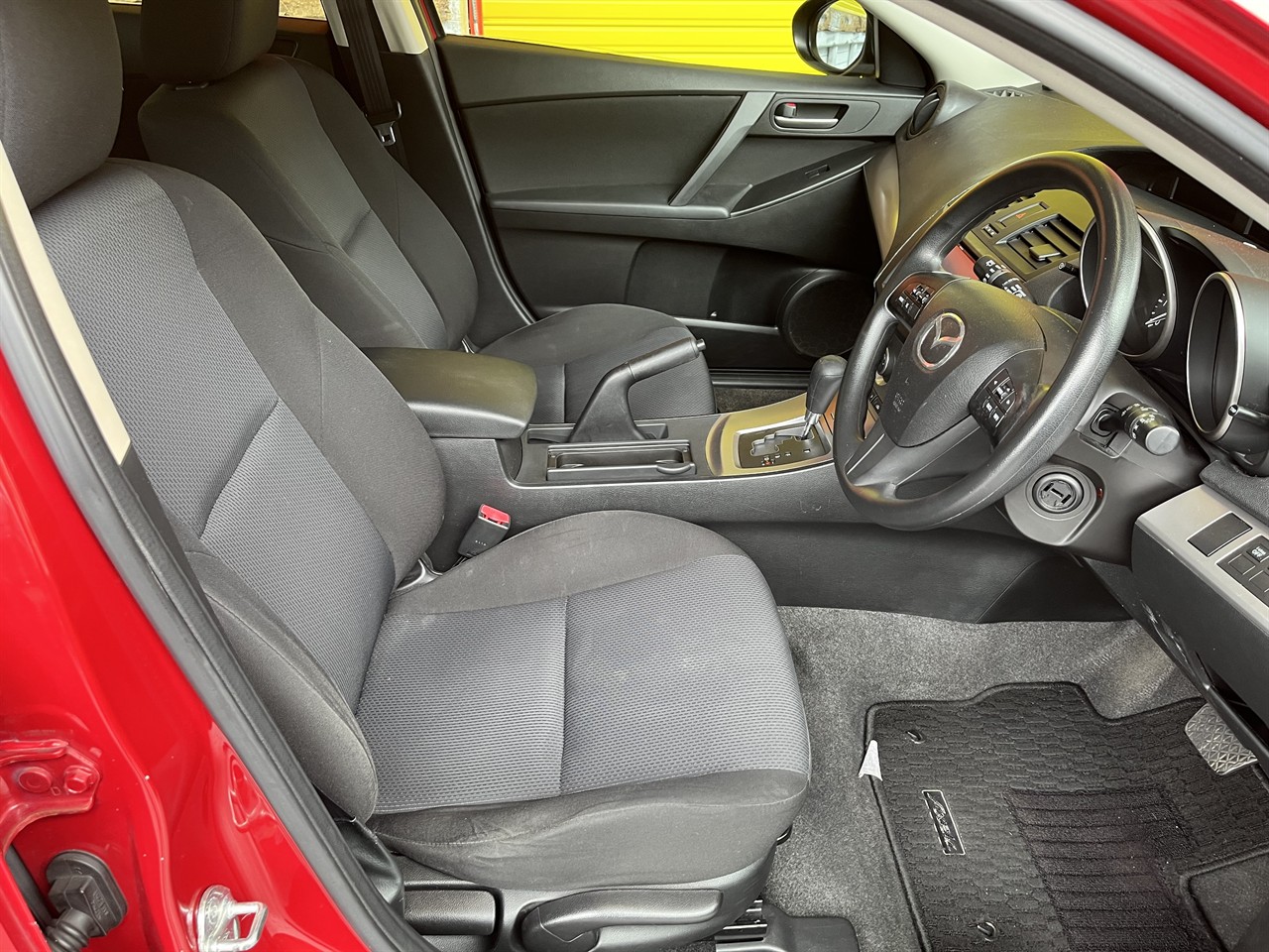2010 Mazda Axela