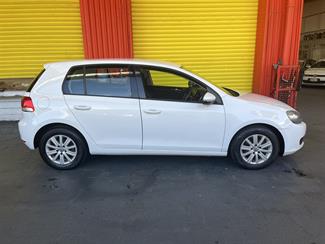 2012 Volkswagen Golf - Thumbnail
