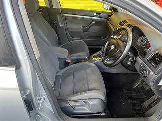 2008 Volkswagen Golf - Thumbnail