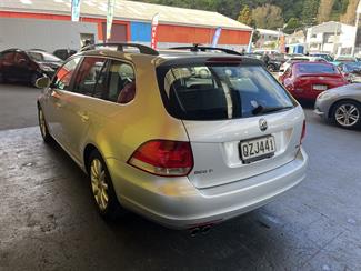 2008 Volkswagen Golf - Thumbnail