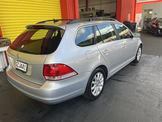 2008 Volkswagen Golf - Thumbnail