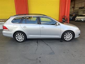 2008 Volkswagen Golf - Thumbnail