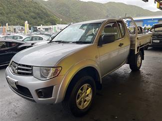 2011 Mitsubishi Triton - Thumbnail