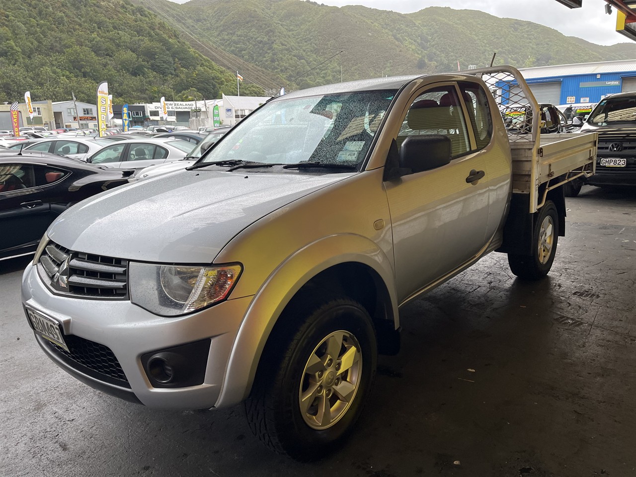 2011 Mitsubishi Triton