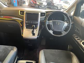 2012 Toyota Vellfire - Thumbnail
