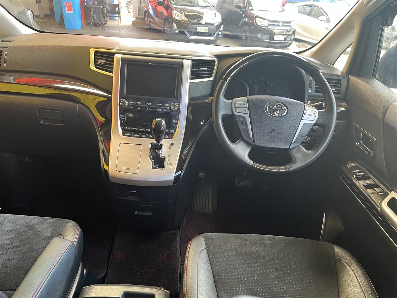 2012 Toyota Vellfire