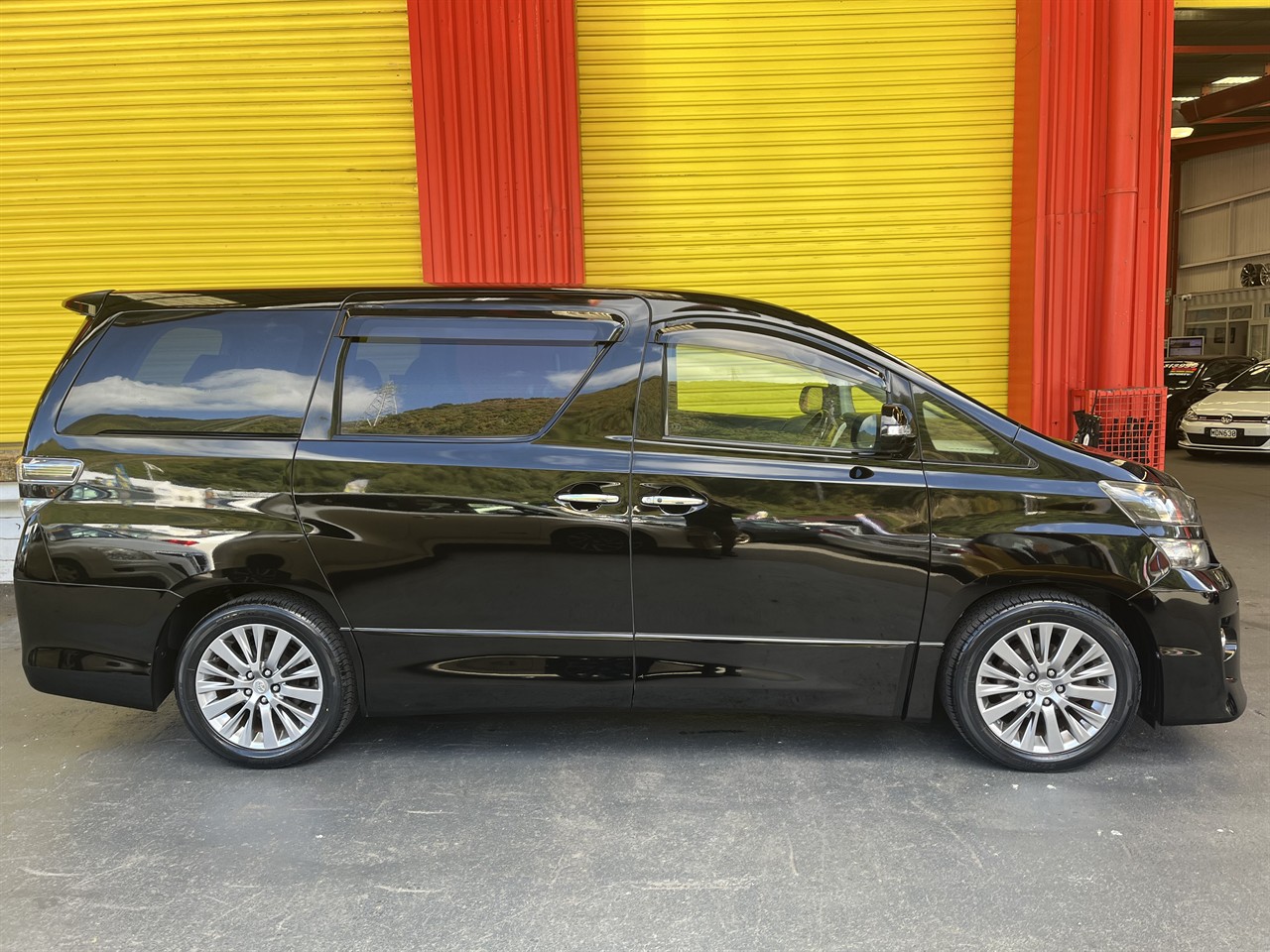 2012 Toyota Vellfire