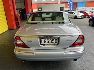 2007 Jaguar XJ8 - Thumbnail