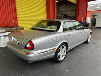 2007 Jaguar XJ8 - Thumbnail