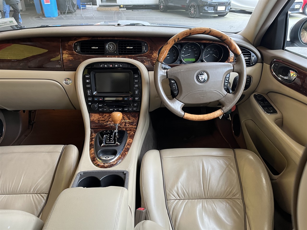 2007 Jaguar XJ8