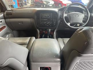 2000 Toyota Landcruiser - Thumbnail