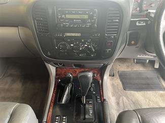 2000 Toyota Landcruiser - Thumbnail