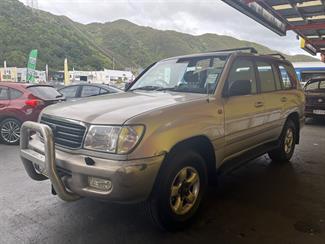 2000 Toyota Landcruiser - Thumbnail