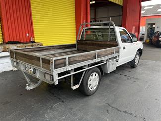 2013 Nissan Navara - Thumbnail