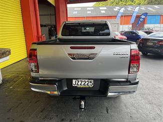 2016 Toyota Hilux - Thumbnail