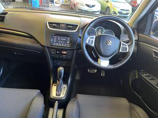 2015 Suzuki Swift - Thumbnail