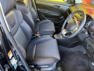 2015 Suzuki Swift - Thumbnail