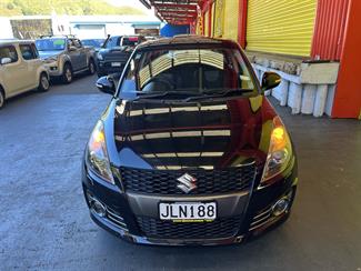 2015 Suzuki Swift - Thumbnail