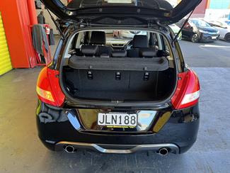 2015 Suzuki Swift - Thumbnail