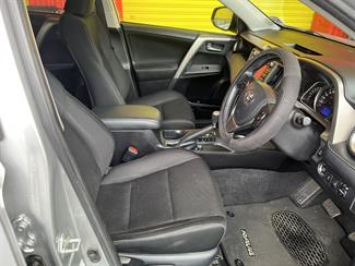 2015 Toyota RAV4 - Thumbnail