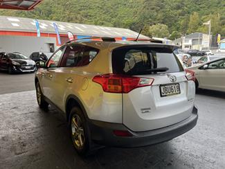 2015 Toyota RAV4 - Thumbnail