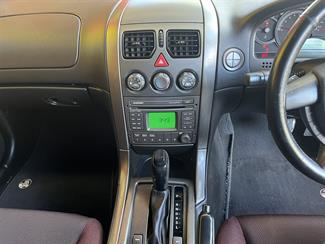 2006 Holden Commodore - Thumbnail