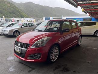 2013 Suzuki Swift - Thumbnail