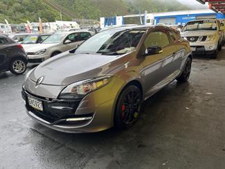 2012 Renault Megane - Thumbnail