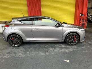 2012 Renault Megane - Thumbnail