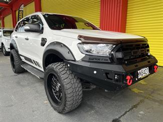 2019 Ford Everest - Thumbnail