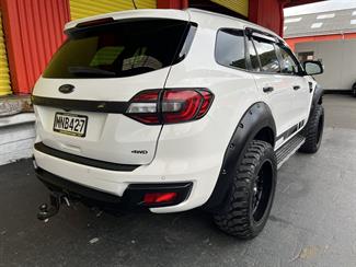 2019 Ford Everest - Thumbnail