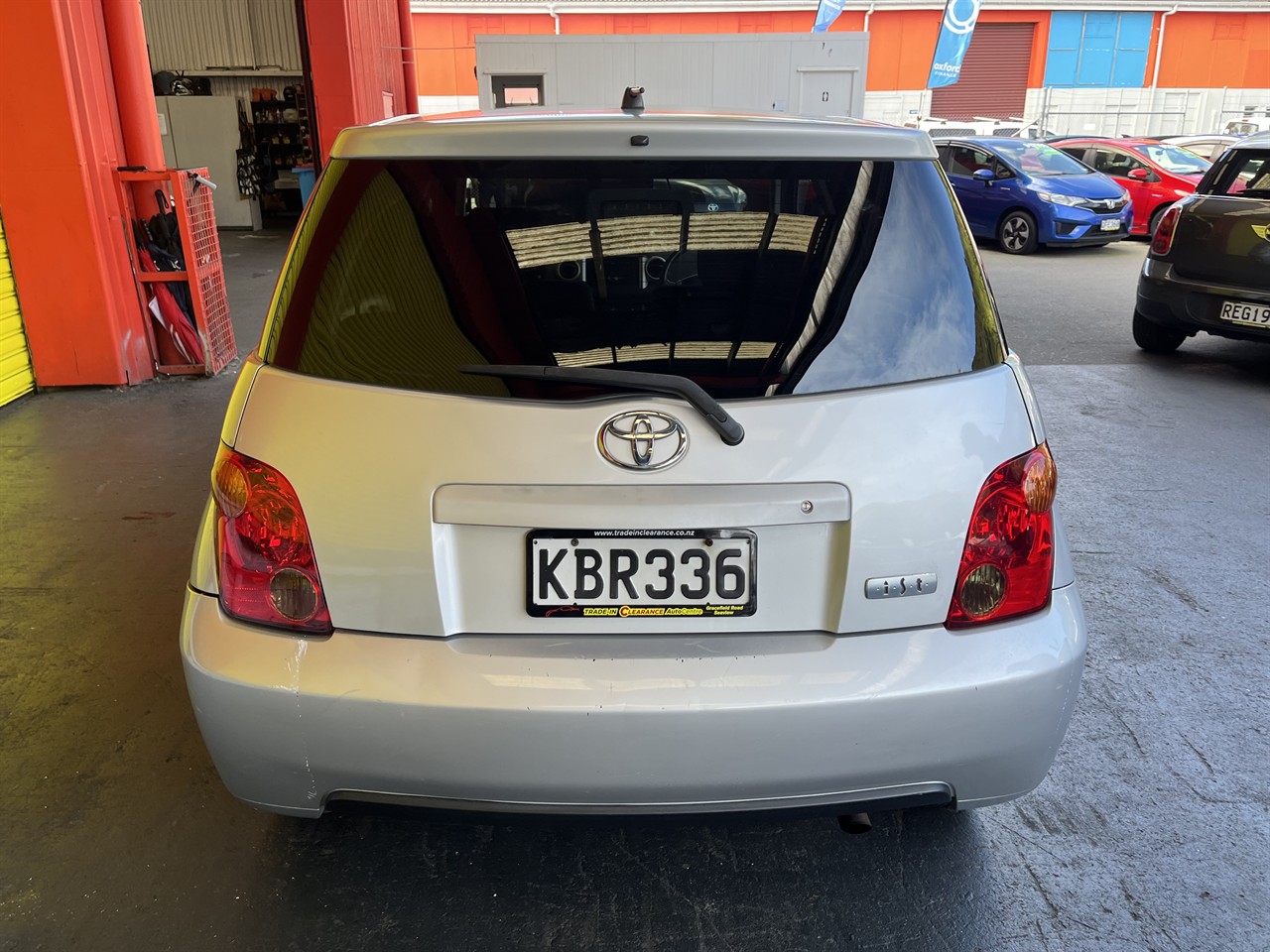 2004 Toyota IST