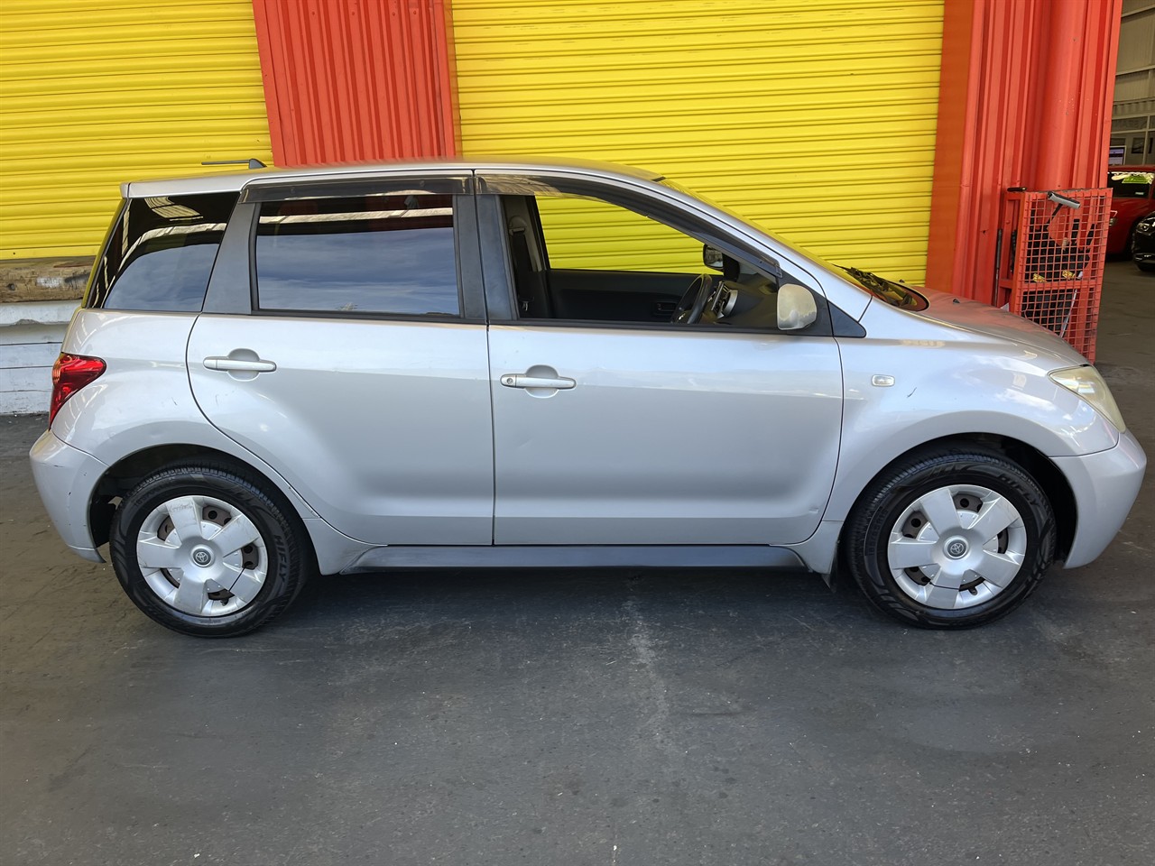2004 Toyota IST