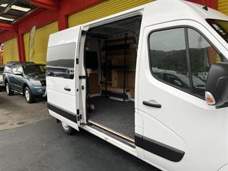 2020 Renault Master - Thumbnail
