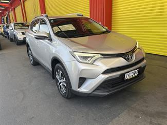 2016 Toyota RAV4 - Thumbnail