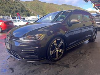 2019 Volkswagen Golf - Thumbnail