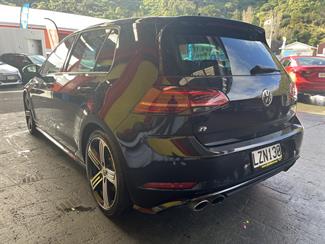 2019 Volkswagen Golf - Thumbnail