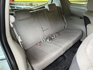 2006 Mazda MPV - Thumbnail