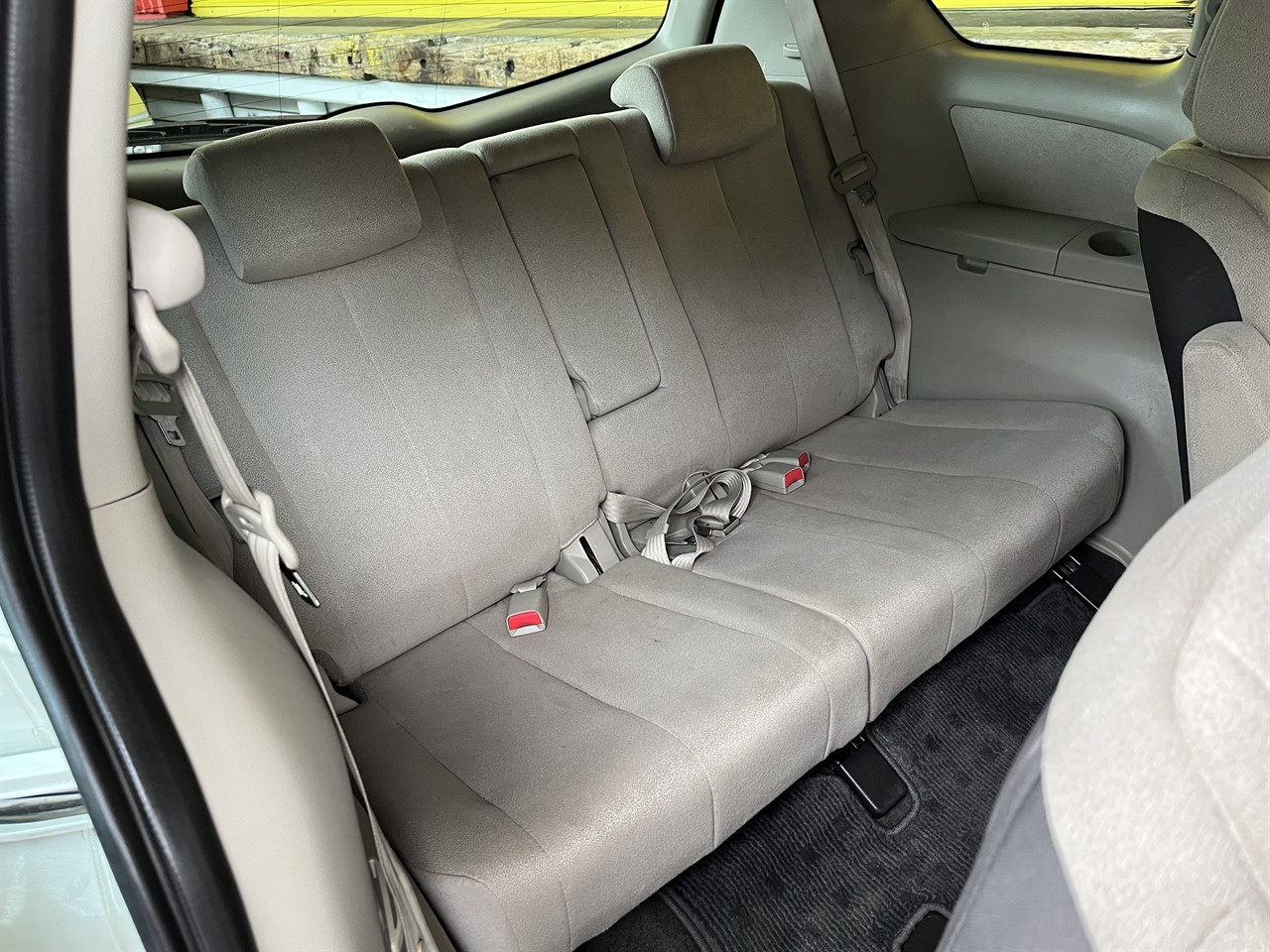 2006 Mazda MPV