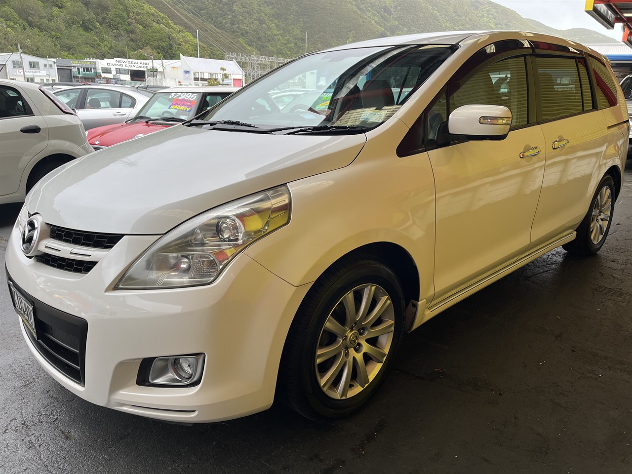 2006 Mazda MPV