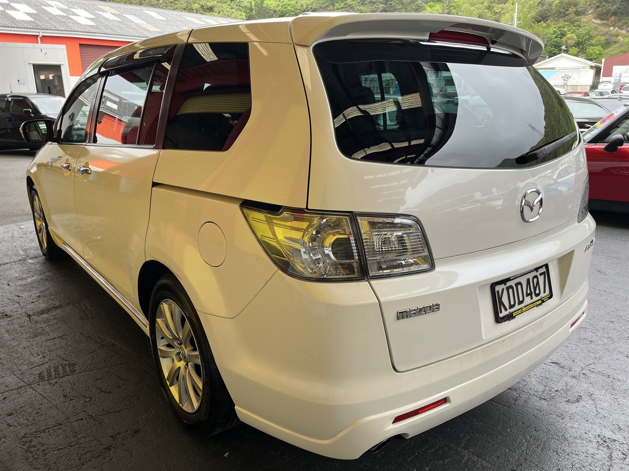 2006 Mazda MPV