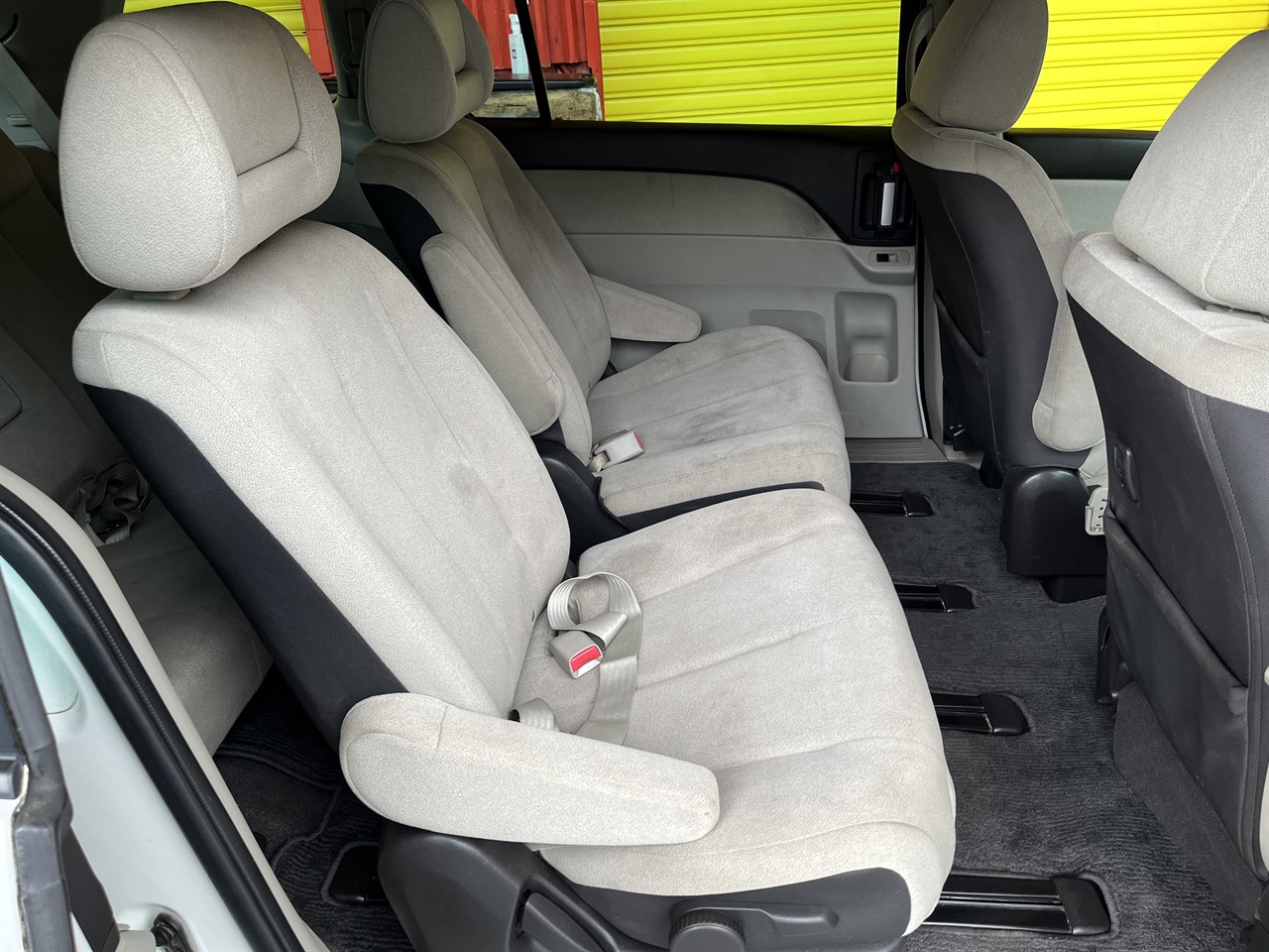 2006 Mazda MPV